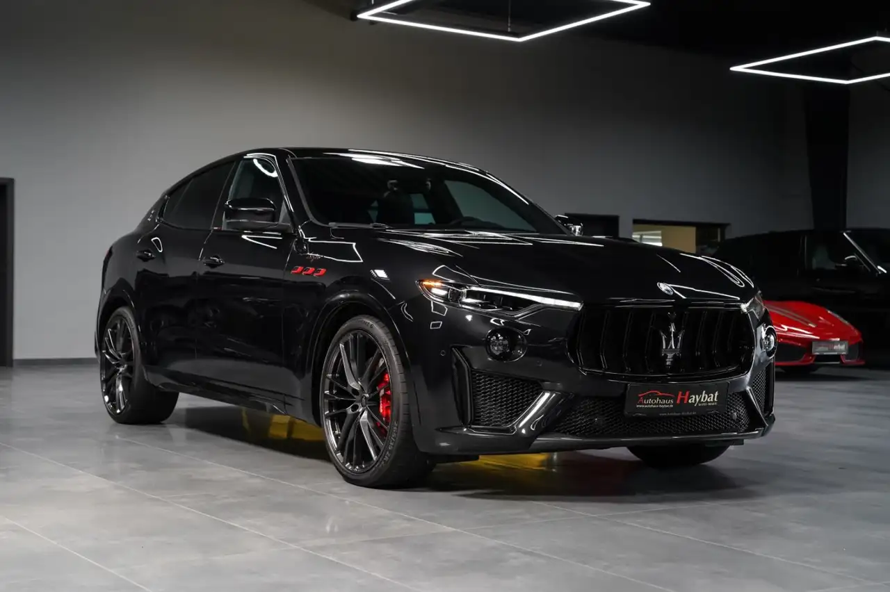 LevanteV8 Trofeo Carbon-Pano-DrivingAssist-22"