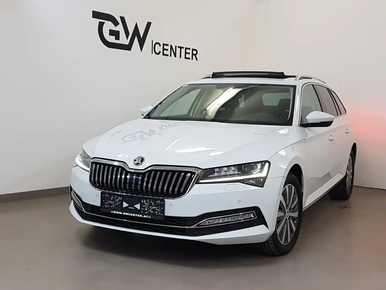 SuperbCombi 2,0 TDI DSG Style Facelift Matrix Virtual