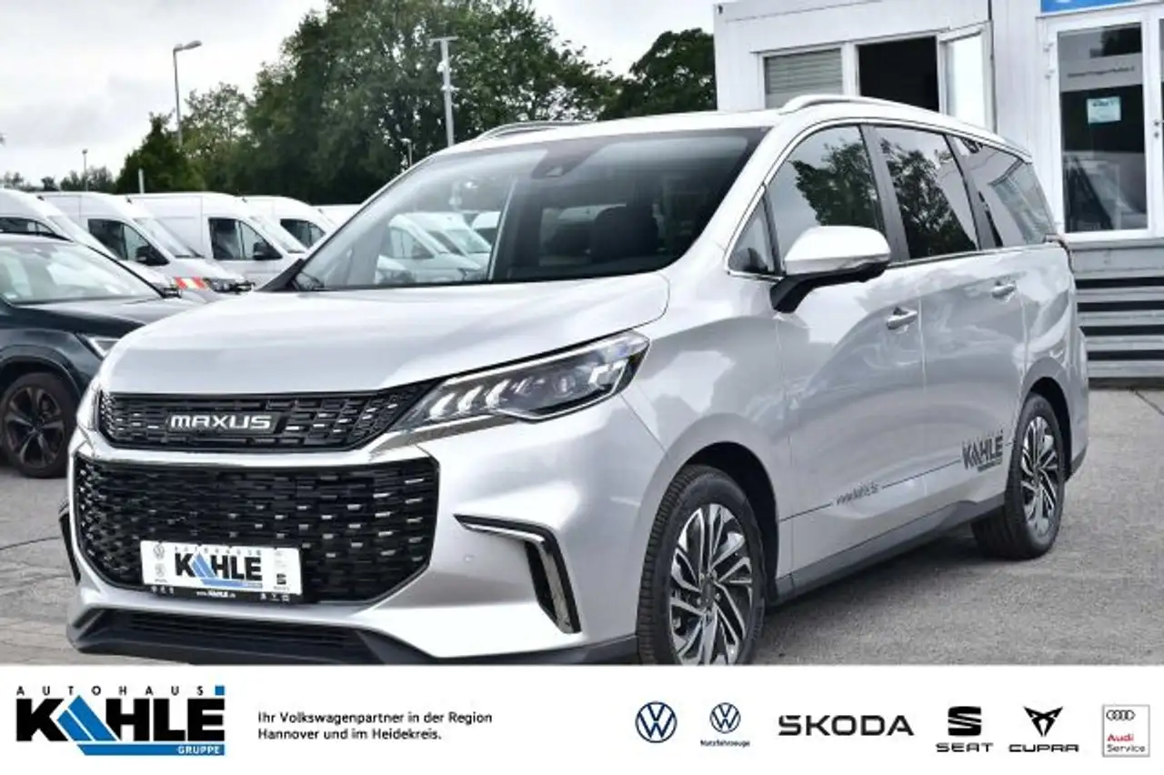 Euniq 570kWh Panorama LED Klima RFK App-Connect PDC DAB+