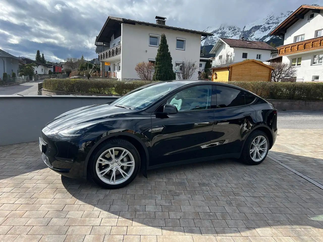 Model YModel Y Long Range AWD 75kWh