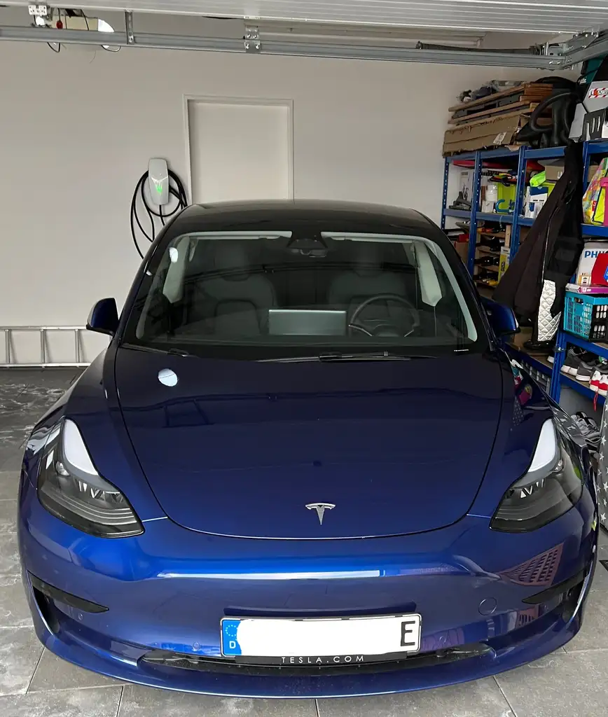 Model 3Model 3 Standard Reichweite Plus Hinterradantrieb