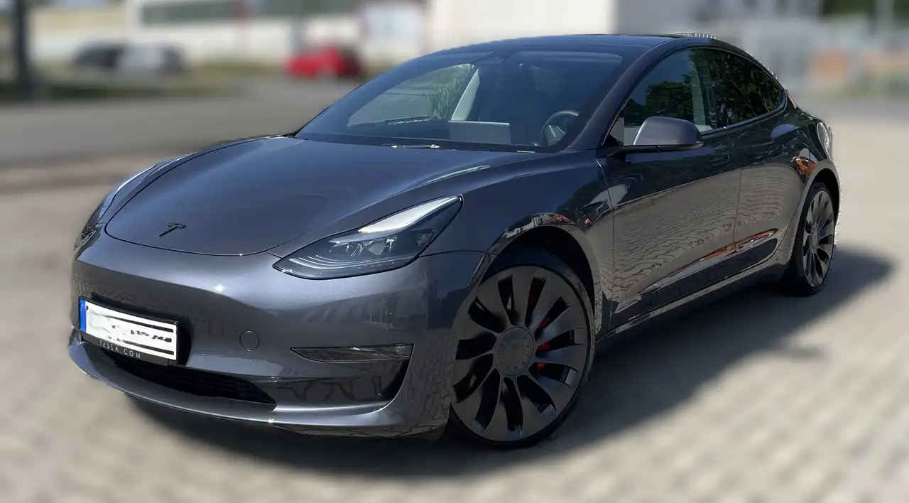 Model 3Mod.2023 Performance Allrad Garantie Matrix 82KW