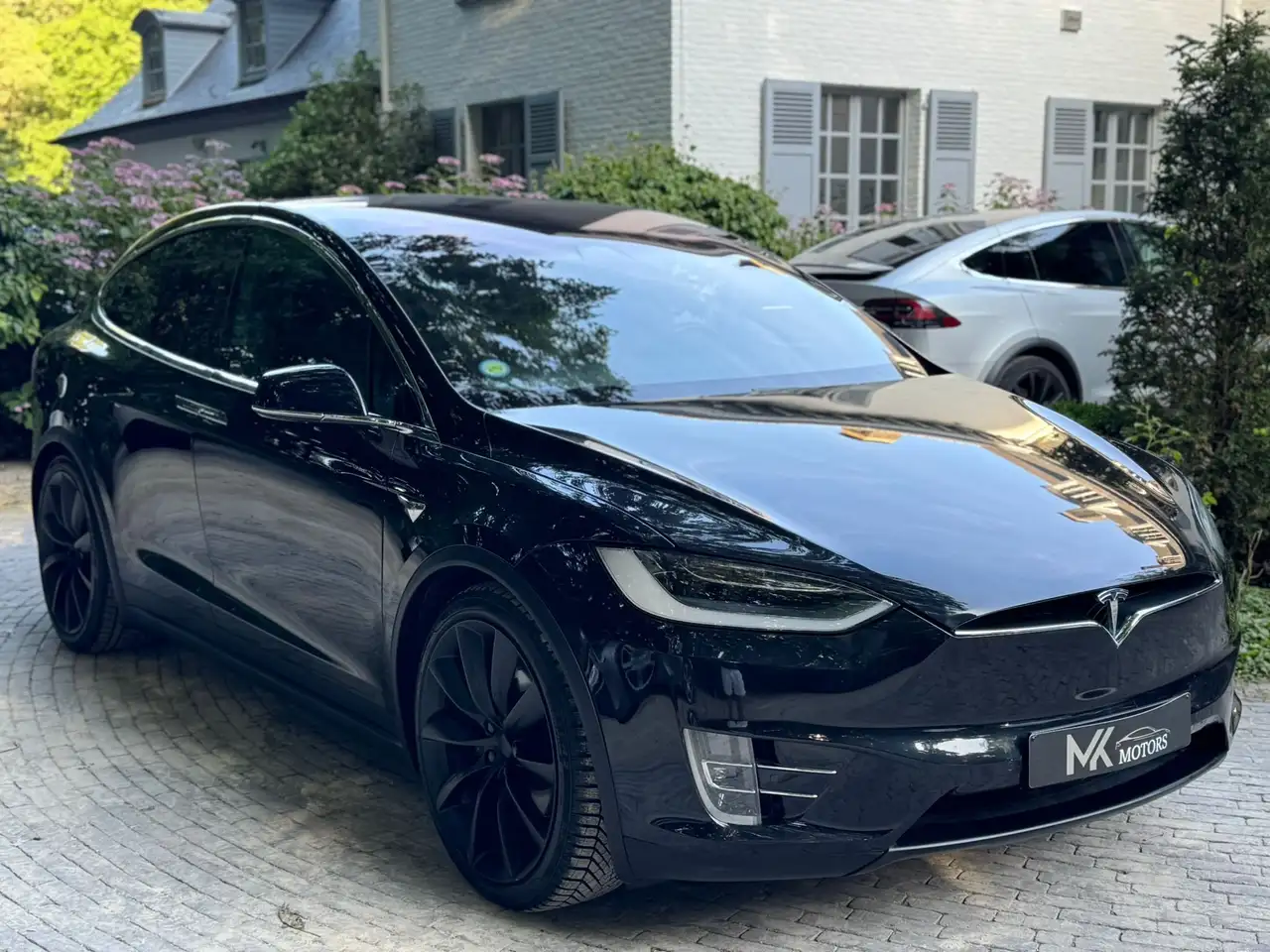 Model XDual Motor/7 seats/ 22'' wheels/Towhook/ Autopilot