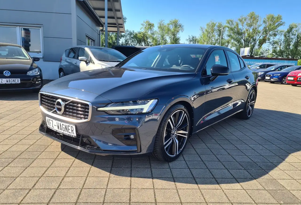 S60R Design LED PANO KAMERA CARPLAY