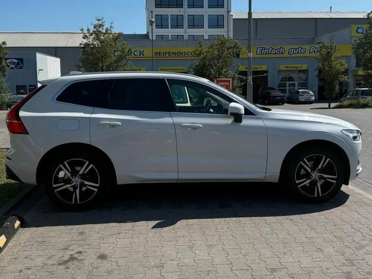 XC60XC60 T4 Design 2WD Geartronic