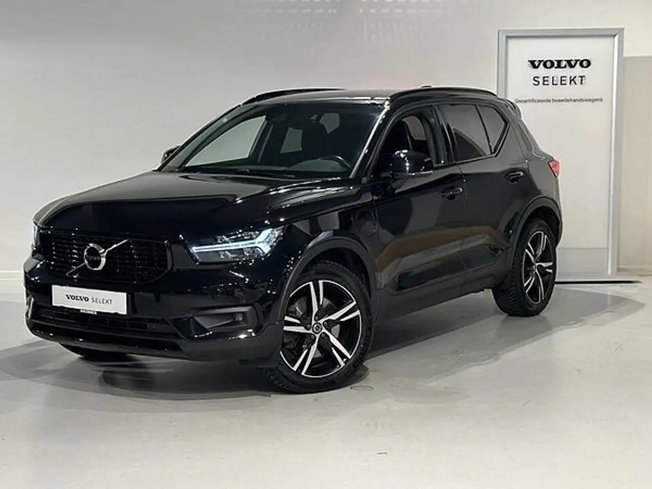 XC40Recharge R-Design, T4 plug-in hybrid