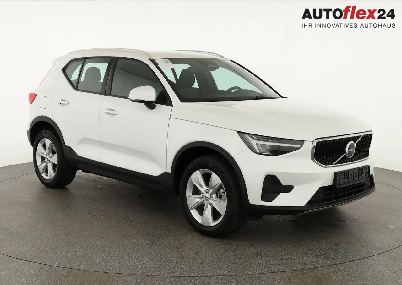 XC40Core 2WD B3 Mild-Hybrid Core, Navi, Thors Hamme...