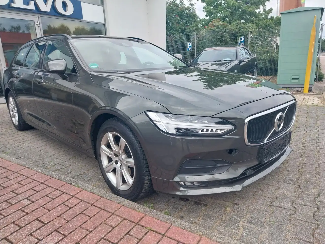 V90Kombi D4 AHK, Automatik, ACC, LED