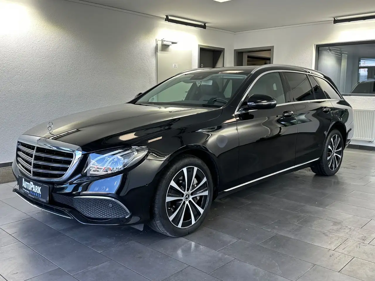 E 350d T Luxury AVANTGARDE*SHD*AHK*LED*Ambiente