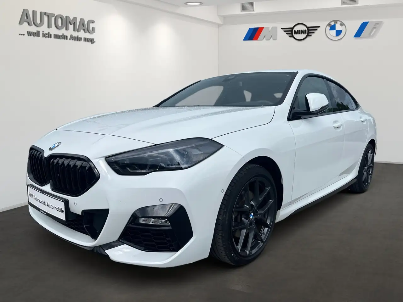 218i M-Sportpaket,Live Cockpit Prof., LED,Parkassist,