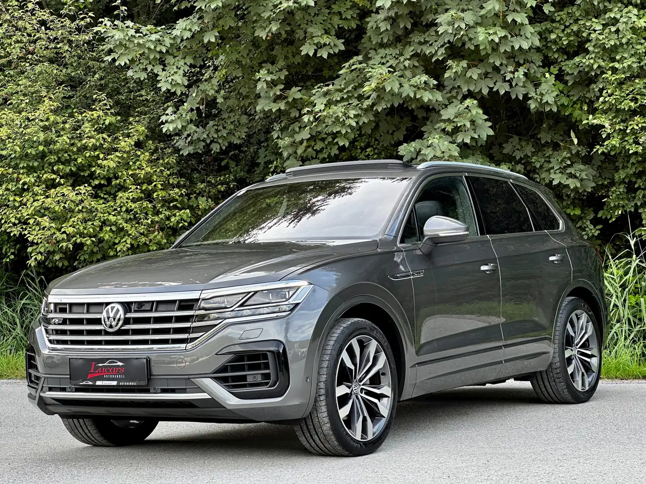 TouaregR-Line 4Motion*VOLL*21ZOLL*AHK*ACC*STAND*LUFT*PANO