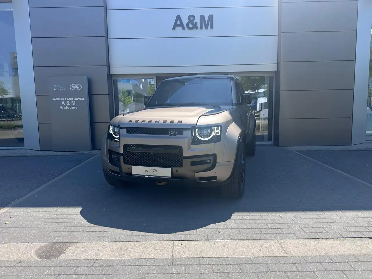 Defender110 P635 OCTA AWD Auto. 25.5MY