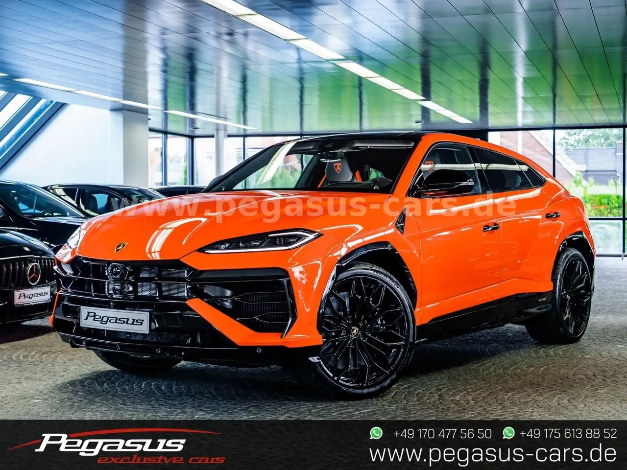 UrusSE 4.0 V8 HYBRID*MY25*PANORAMA*2xTV Fond*23