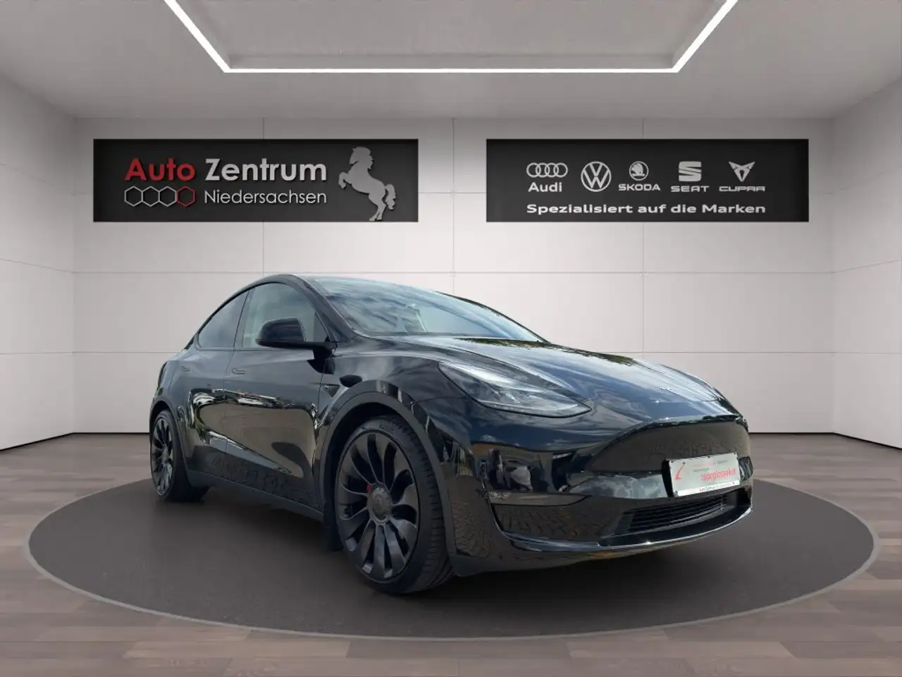 Model YPerformance Dual Motor AWD *Autopilot*AHK*1Hd*