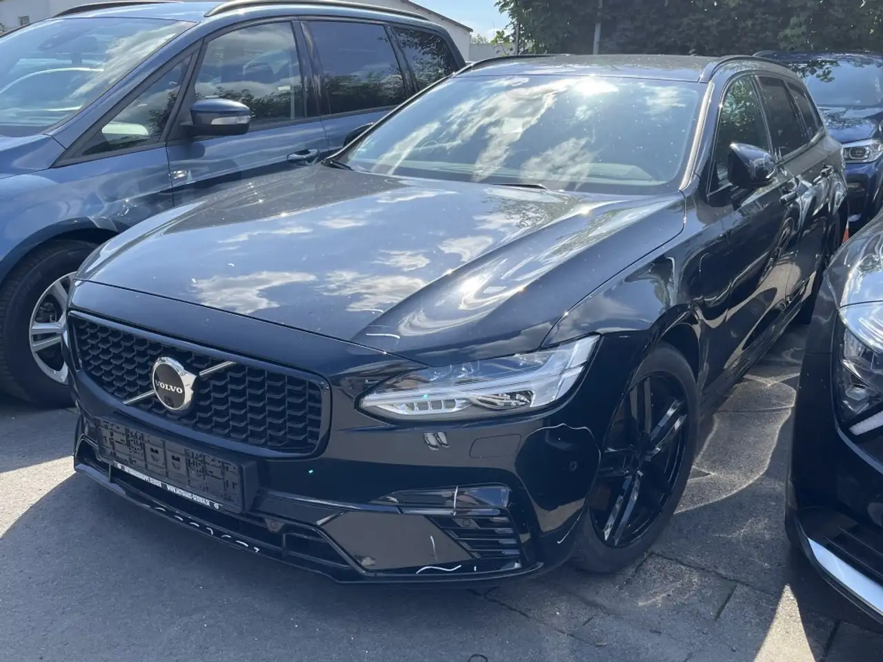 V90R Design Expression Hybrid AWD 360°Cam LED