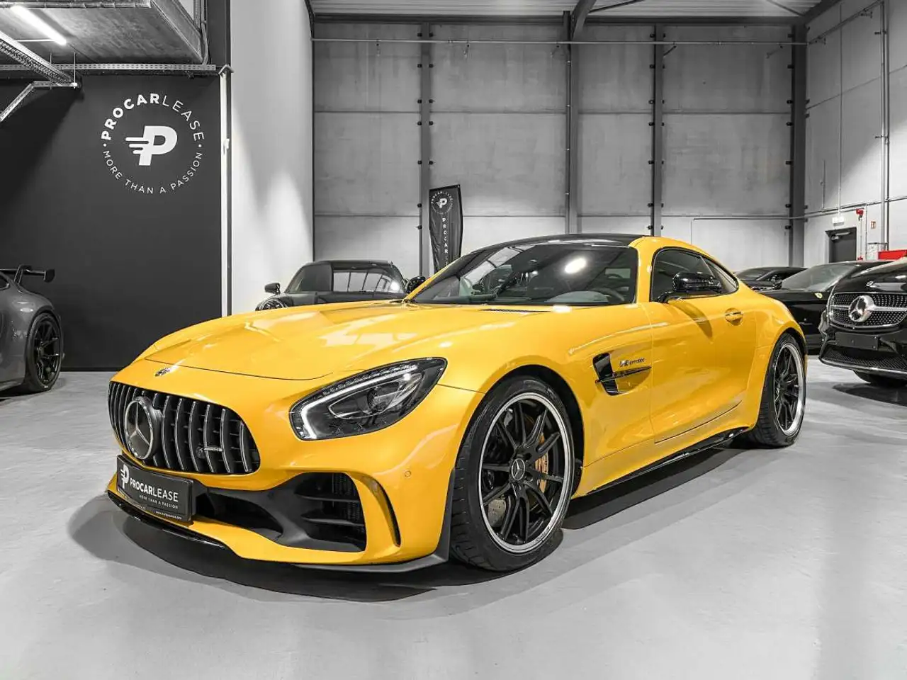 AMG GTR TRACK PACK / RECARO/ SOLARBREAM YELLOW