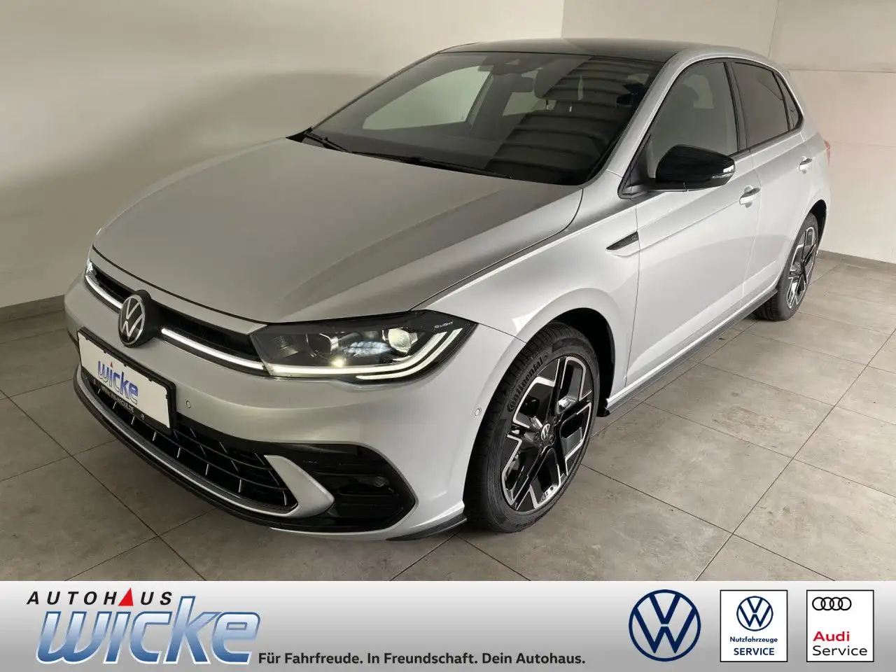 Polo1.0 TSI DSG R-Line NAVI KLIMA REAR VIEW PANO