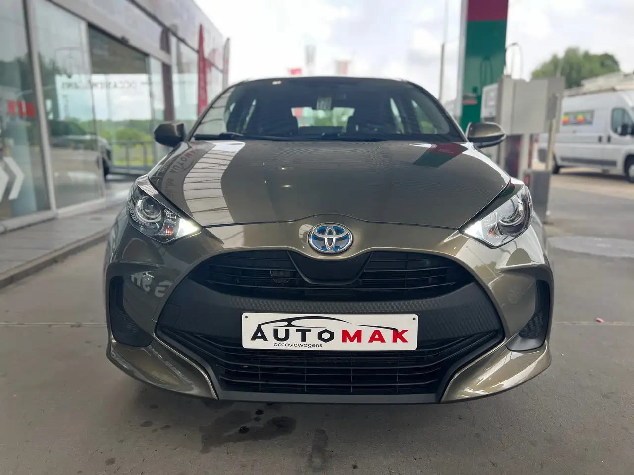 YarisYaris Hybrid 1.5i VVT-i E-CVT Dynamic