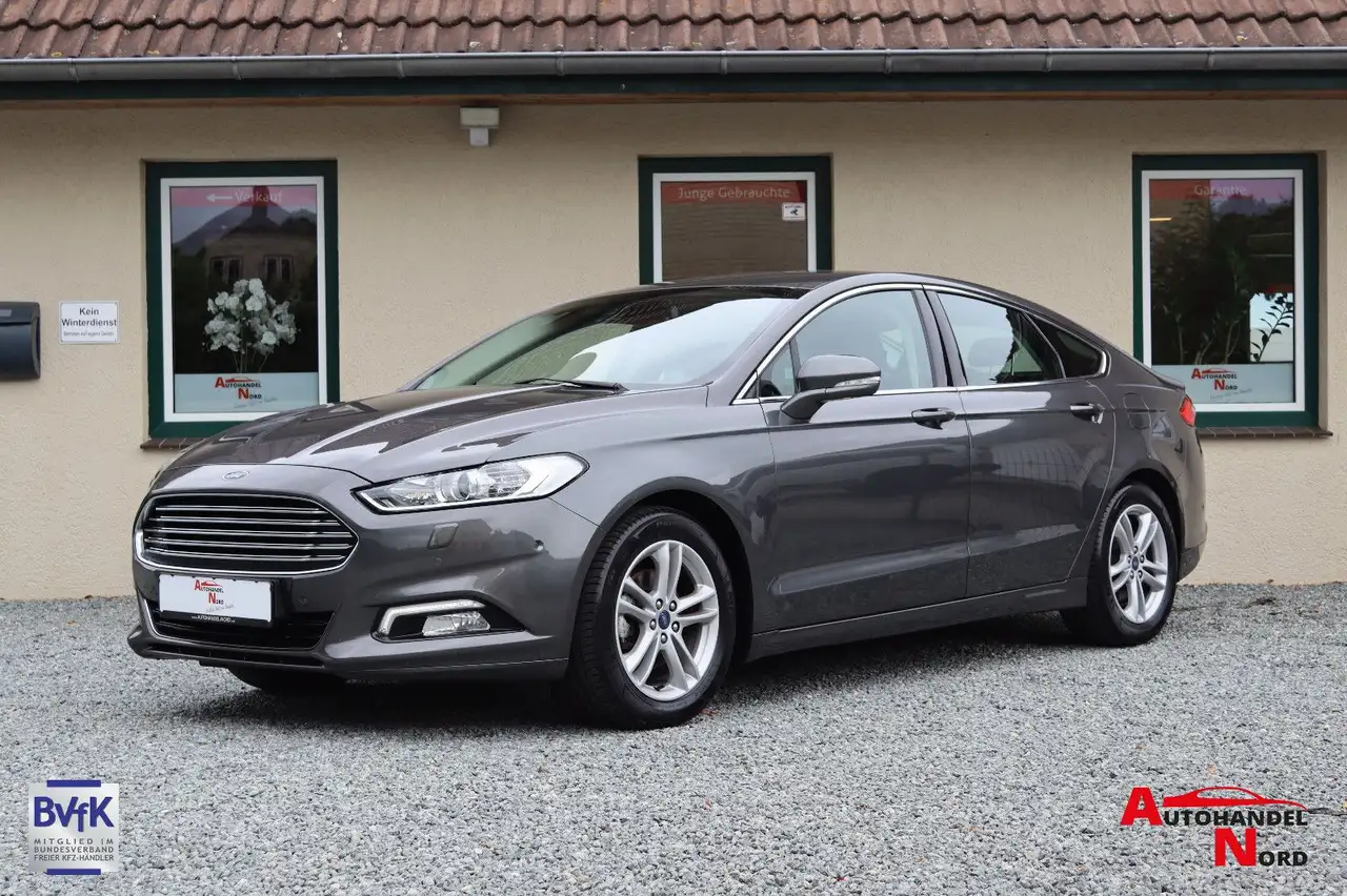 Mondeo1.5 Lim. Titanium Automatik/Navi/1.H./AHK