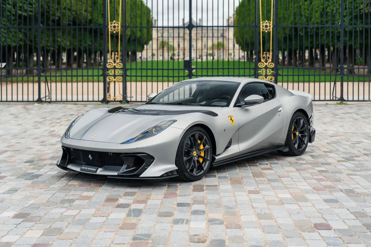 812812 Competizione - Atelier car, 890 kms, huge spec