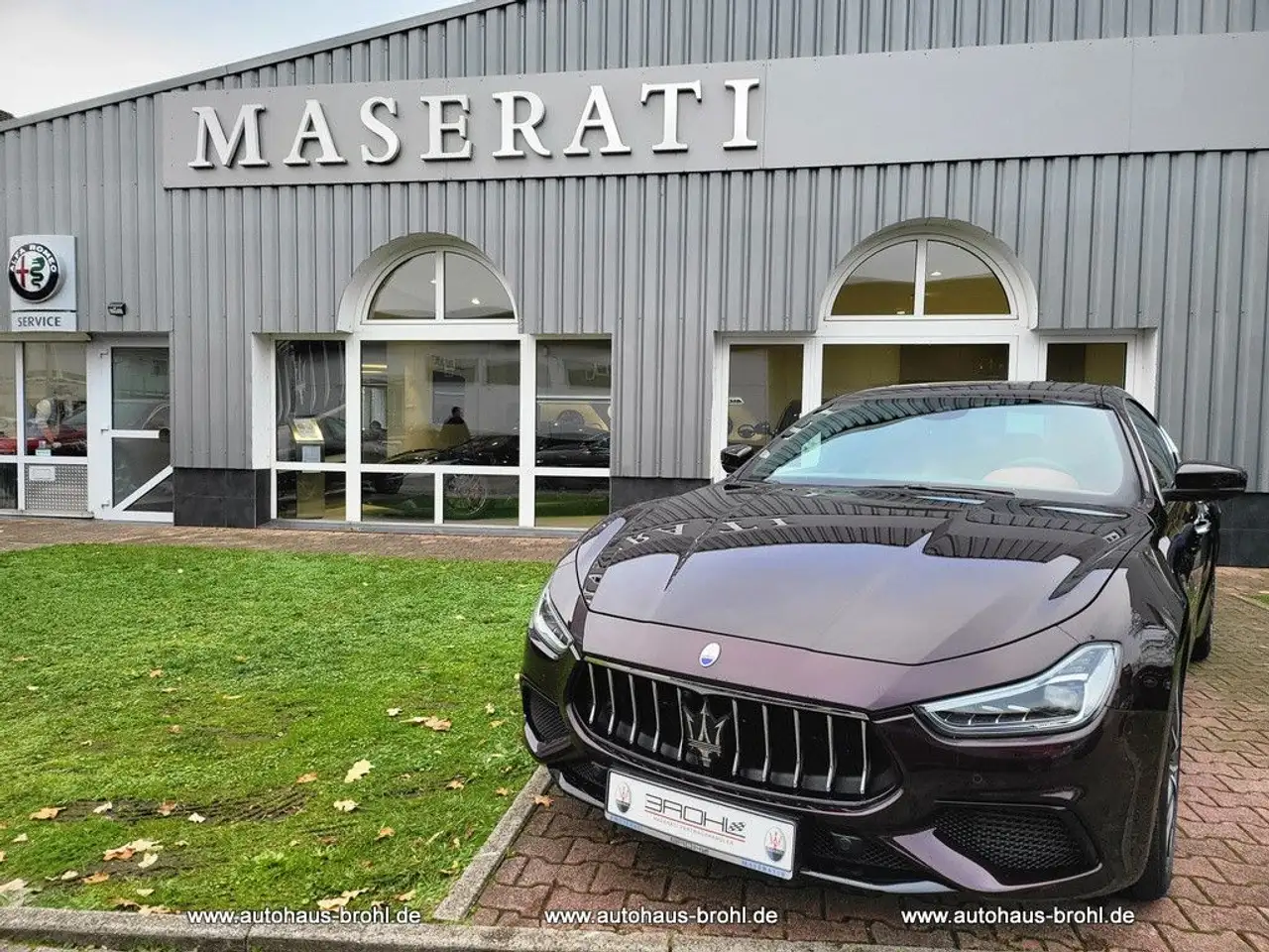 Ghibli3.0 V6 430HP GRANSPORT Auto AWD