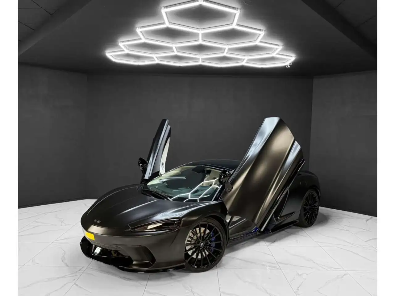 GT*1 Year McLaren Warranty * LIFT I CARBON I B\u0026