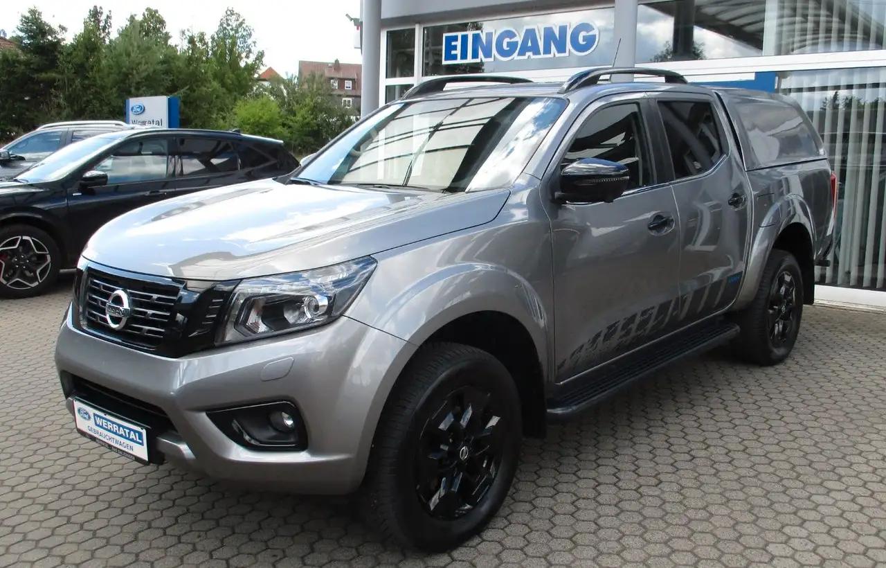NavaraNP300 N-Guard Double Cab 4x4/Hardtop/ AHK