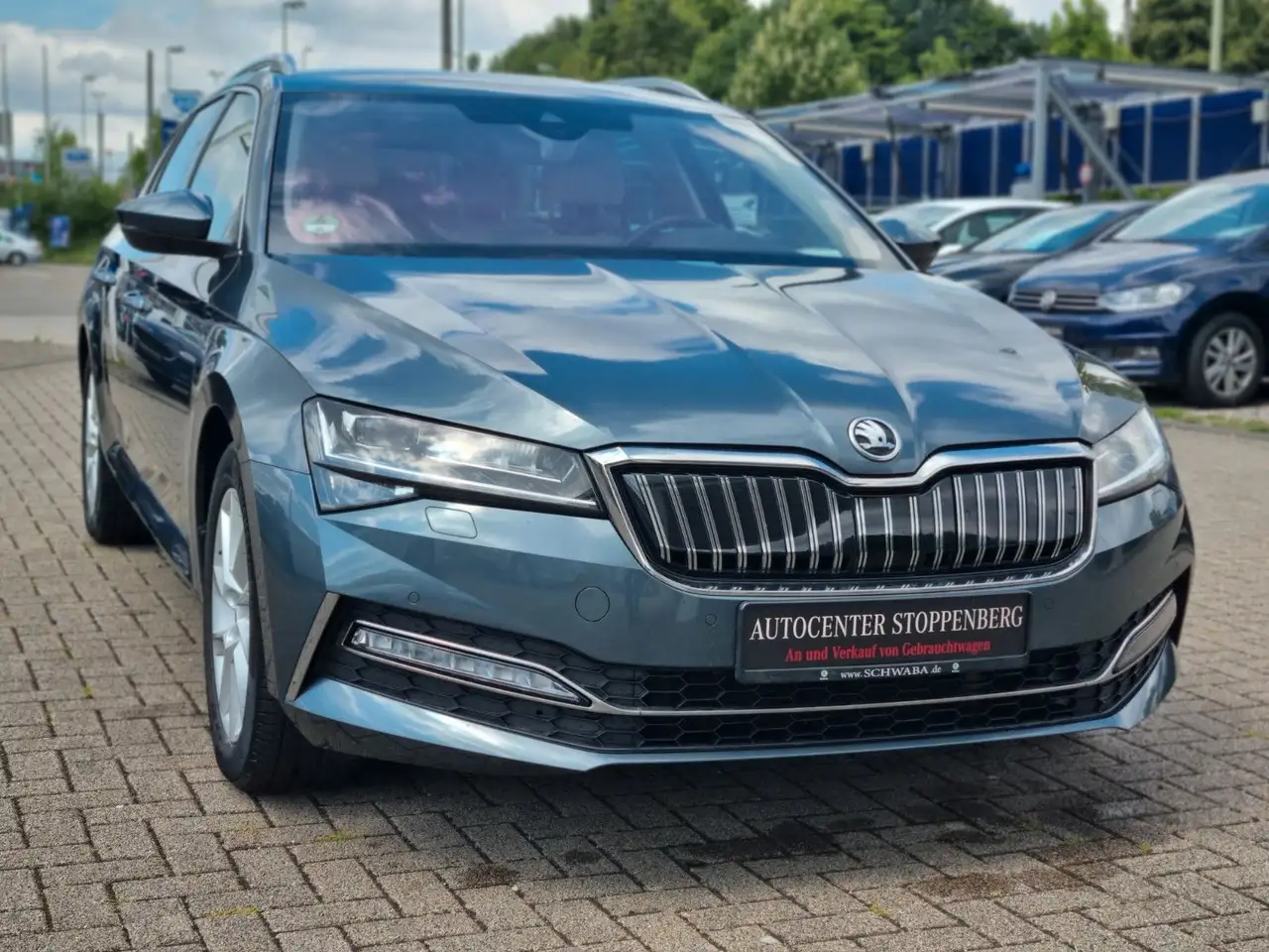 SuperbiV Automatik/Leder/Navi/Xenon/PDC/Garant.