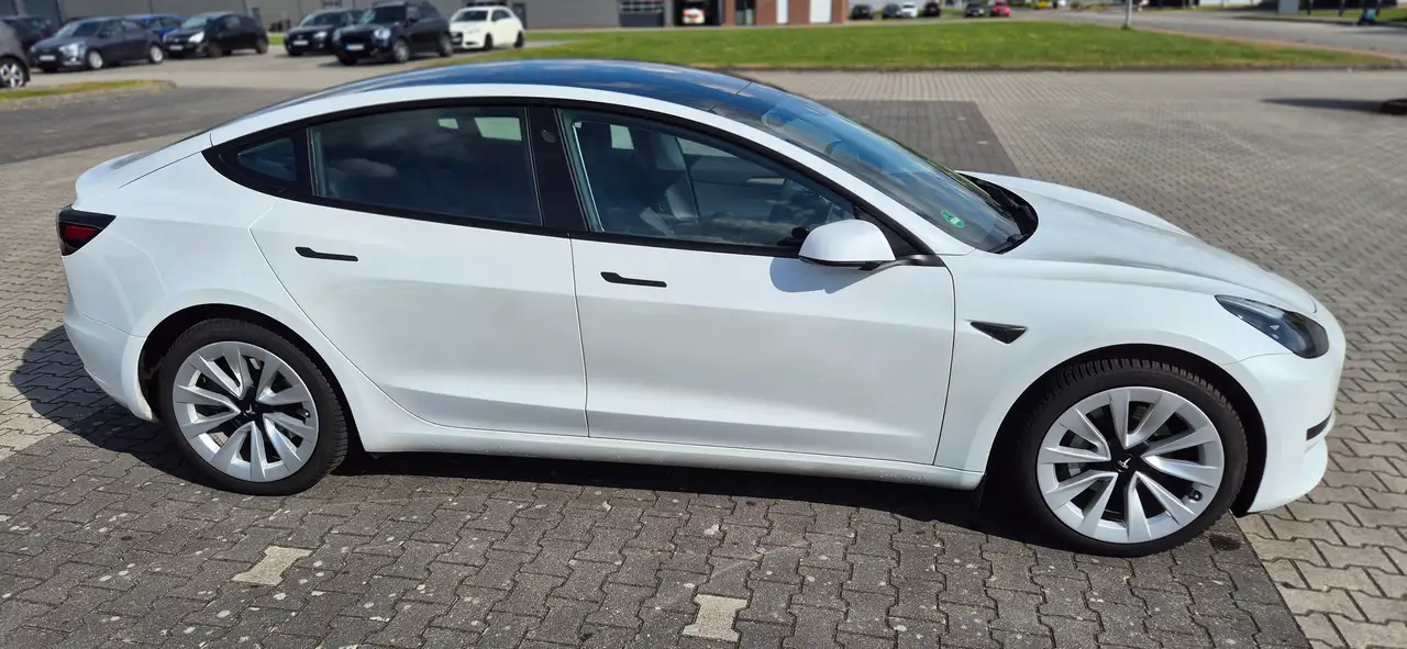 Model 3SR Plus *Mod 2023*MatrixLED*1Hd*19"*Wärmepumpe
