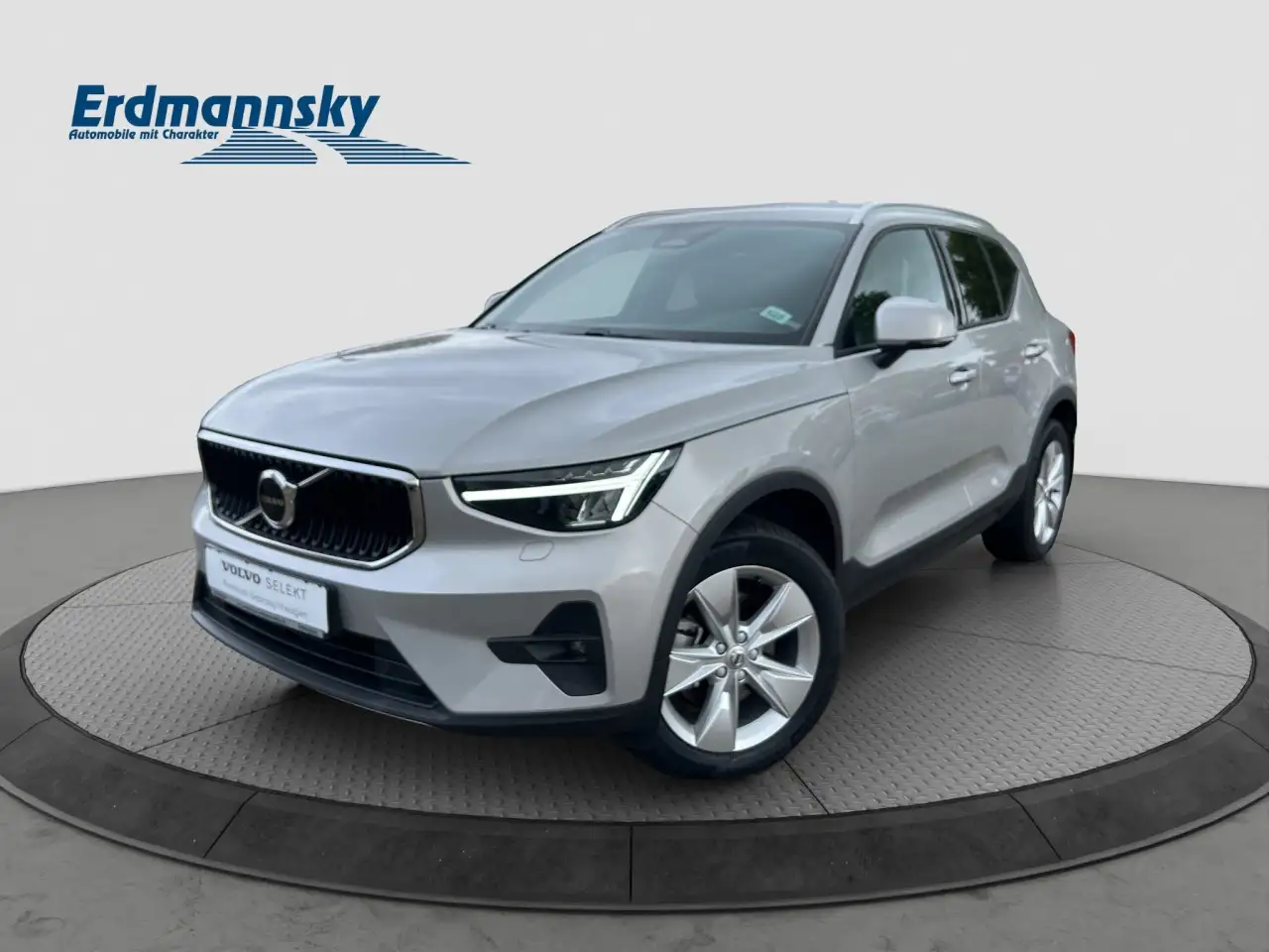 XC40B4 Core/Navi/LED/AHK/Standhz/Kam/BLIS/el.HK Klima