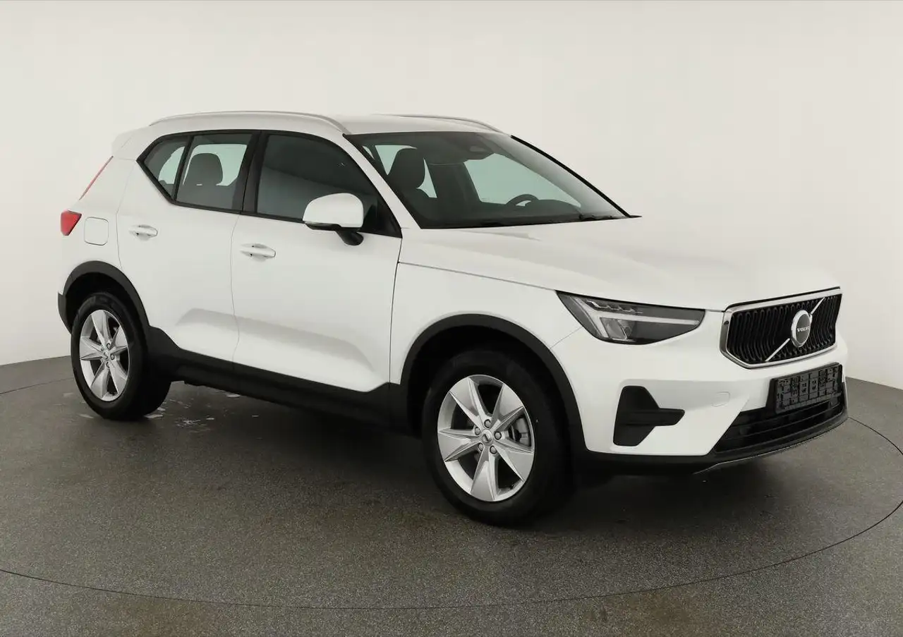 XC40Core 2WD B3 Mild-Hybrid Core, AHK, Navi, LED, W...