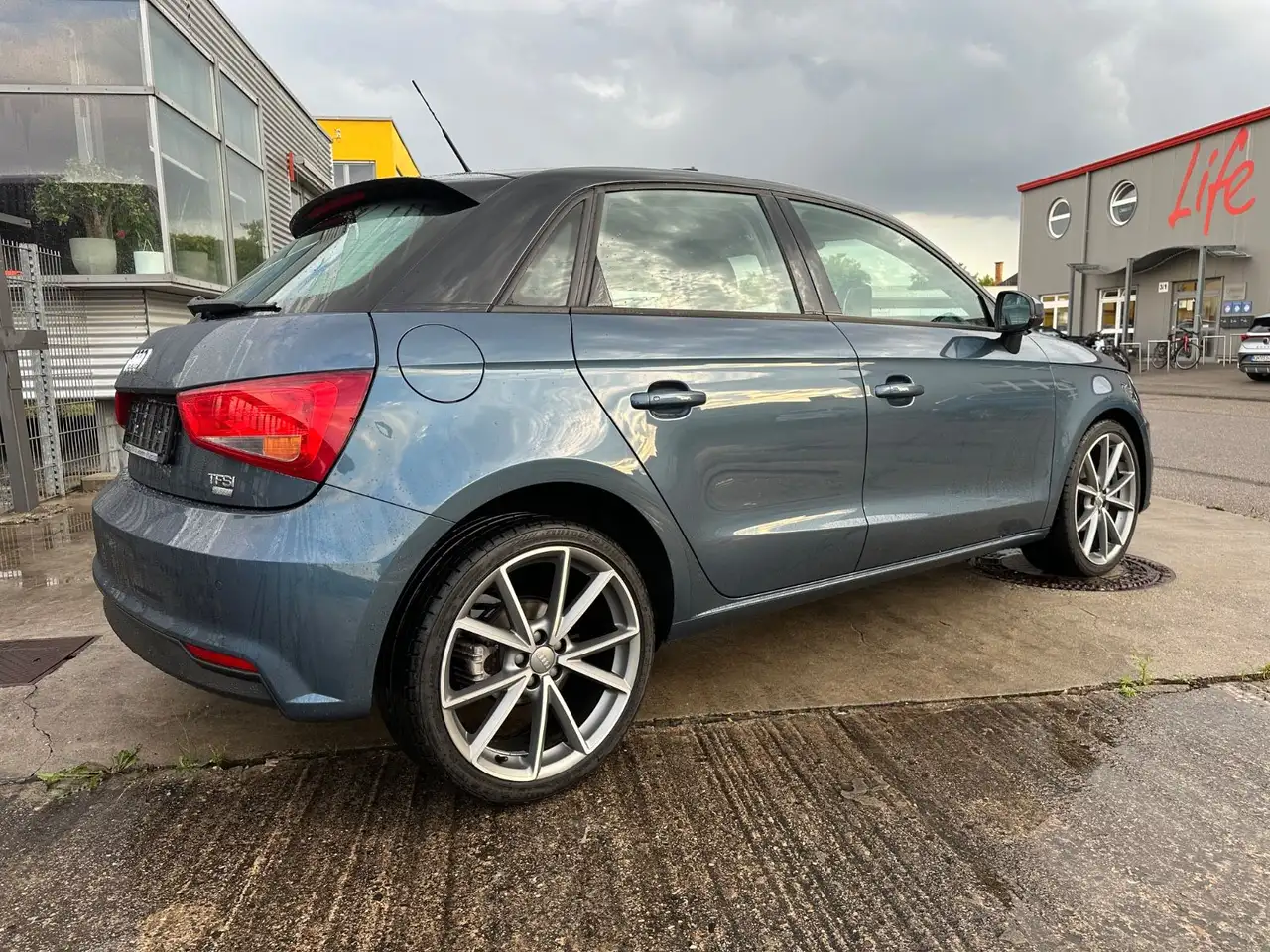 A1Sportback*Sportsitze*18zoll*Bluet*Service+Tüv