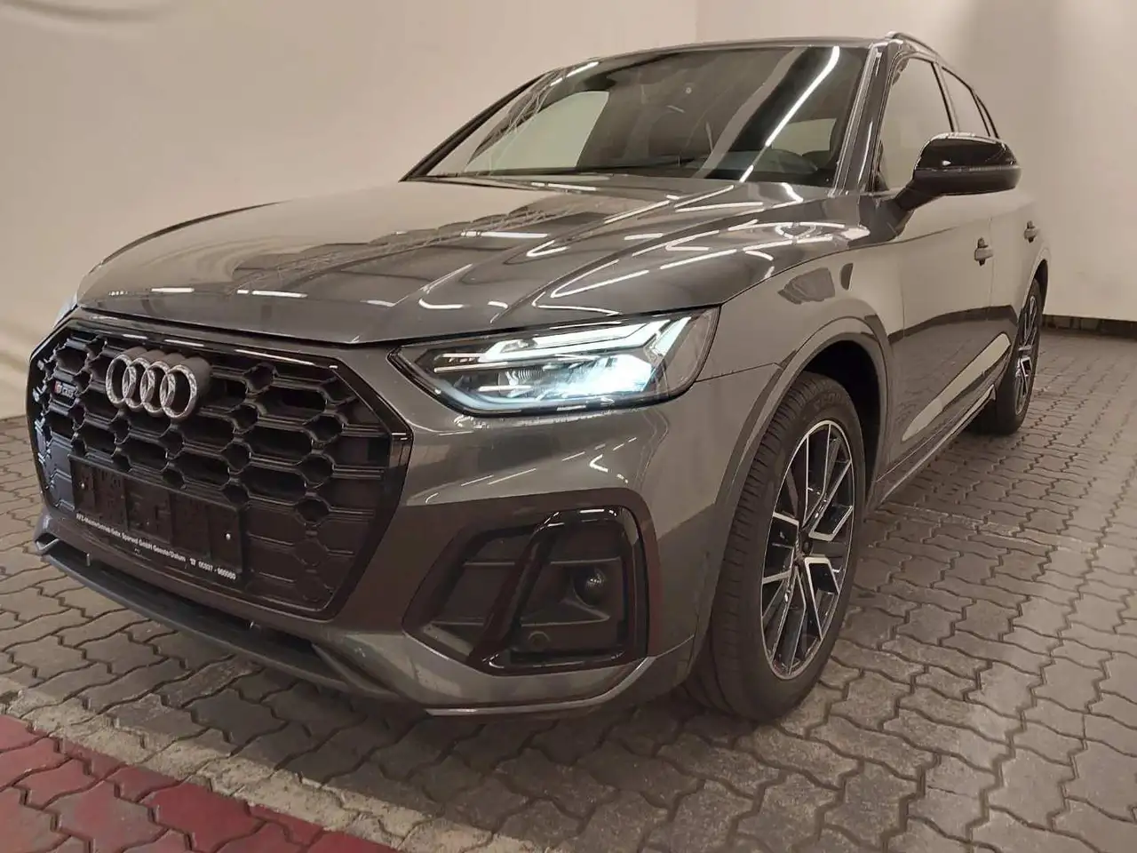 SQ5TDi BLACK 20Z/PANO/AHK/TEMPOMAT/SHZ/NAV+/VC