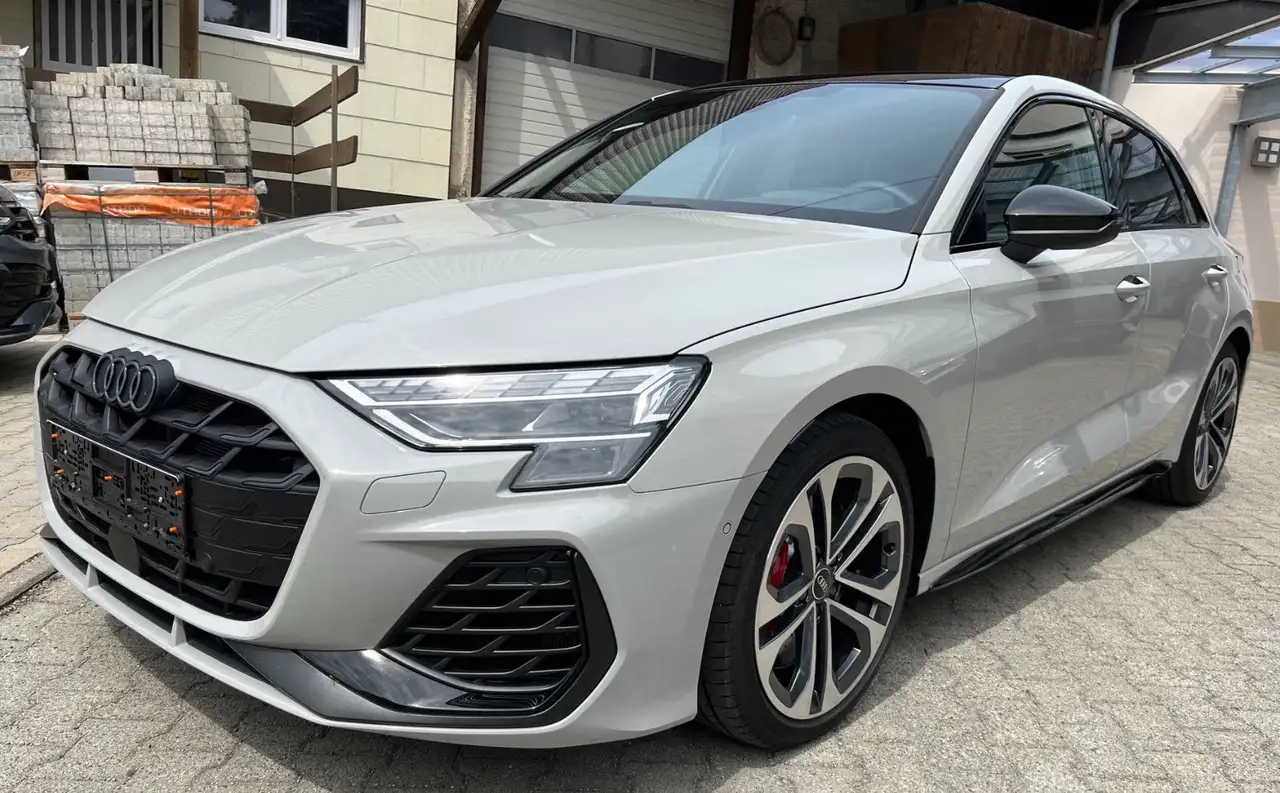S3Sportback quattro SONDERFARBE Porsche Kreide