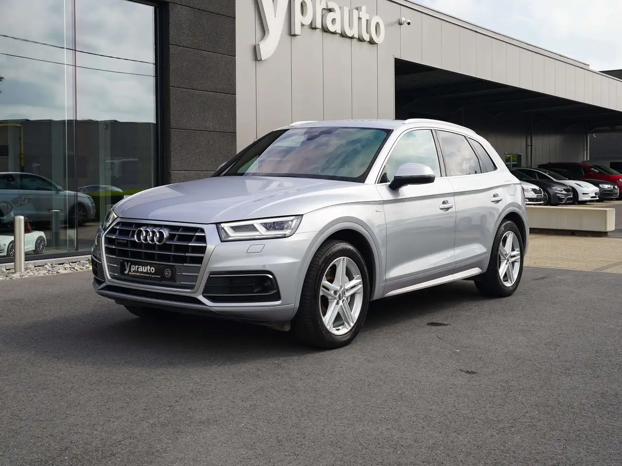 Q5Q5 50 TFSI e quattro S tronic Camera App Trekhaak