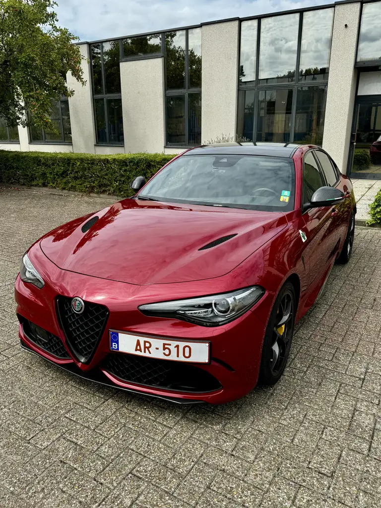 Giulia2.9 V6 Bi-Turbo AT8 Quadrifoglio