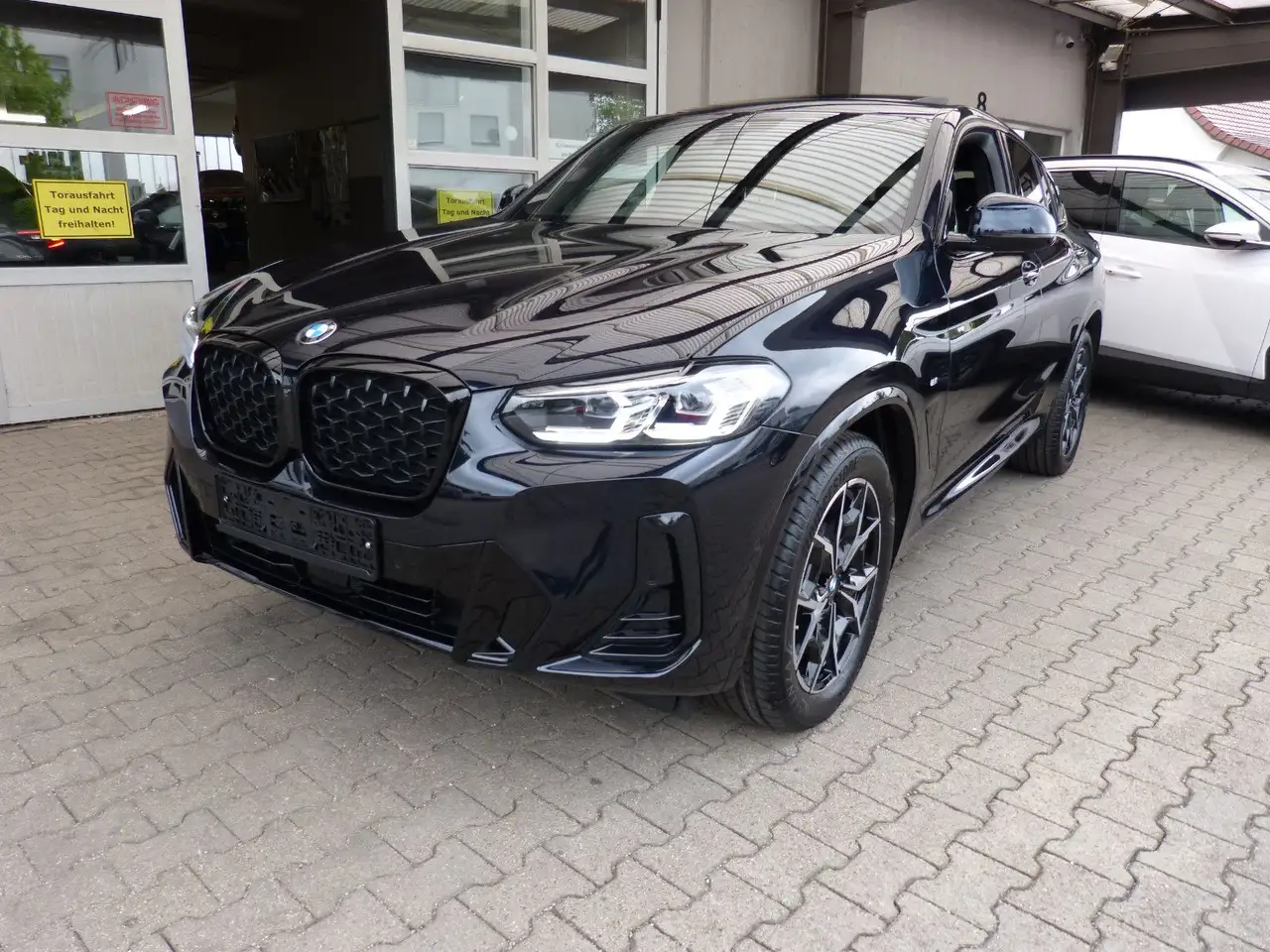 X4xDrive 20 i M Sport PANO AHK HIFI ACC NAVI