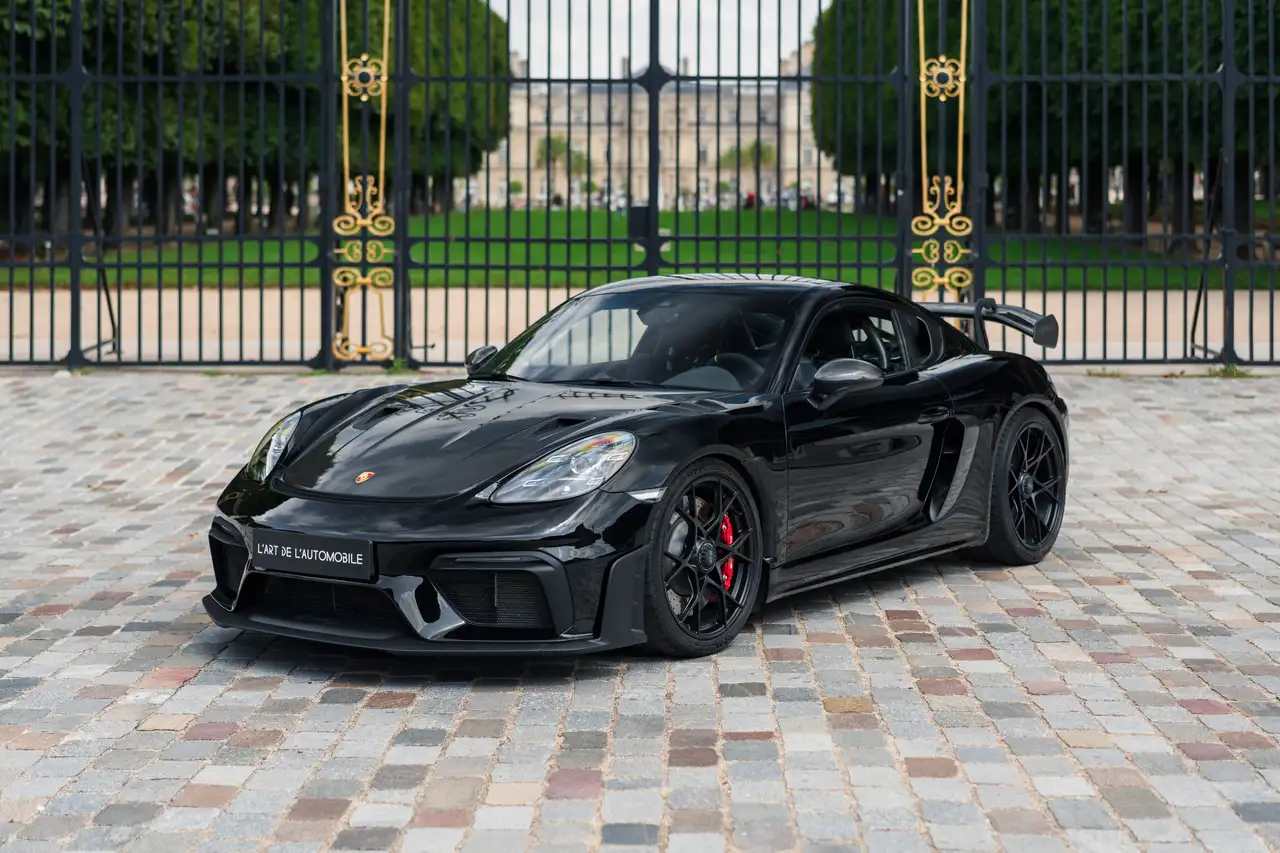 Cayman718 GT4 RS Weissach Package - 7 000 kms, 1st hand