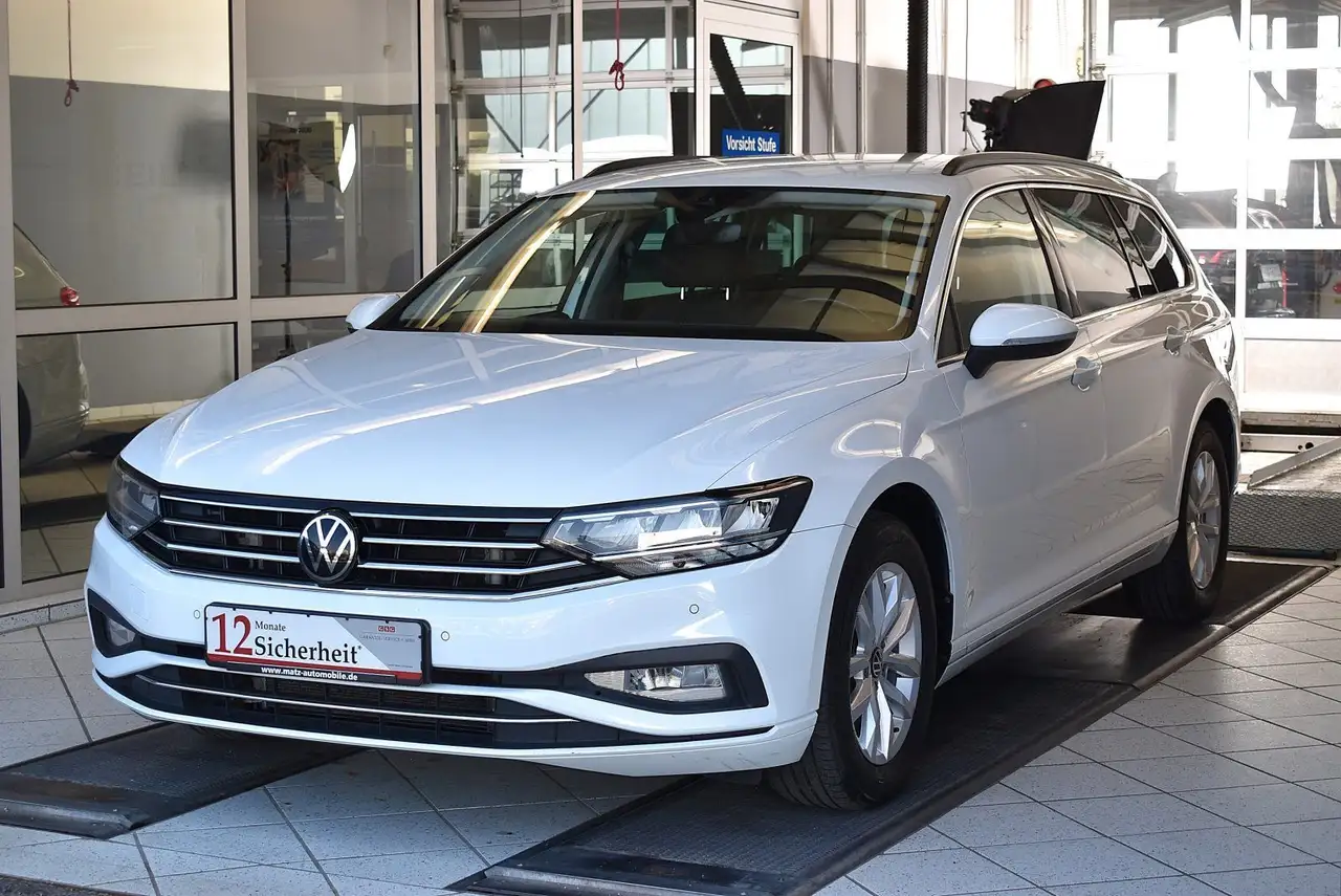 PassatVariant 2.0TDI DSG*AHK*LED*Standheizung