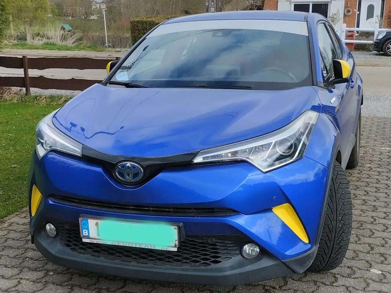 C-HRC-HR Hybrid 1.8i VVT-i C-Business Plus E-CVT