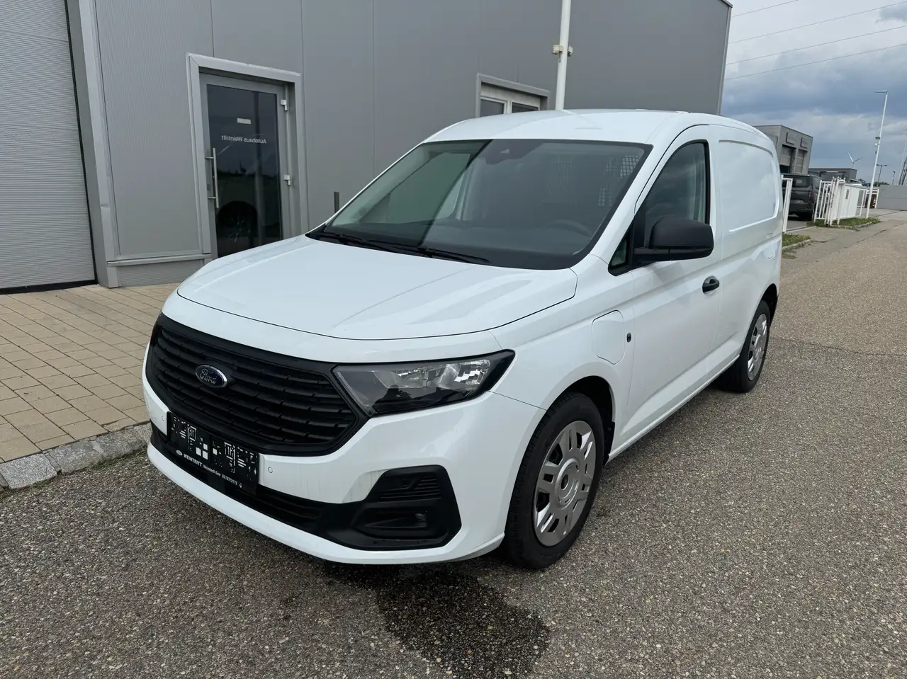 Transit Connect1.5 Ecoboost PHEV L1 Trend