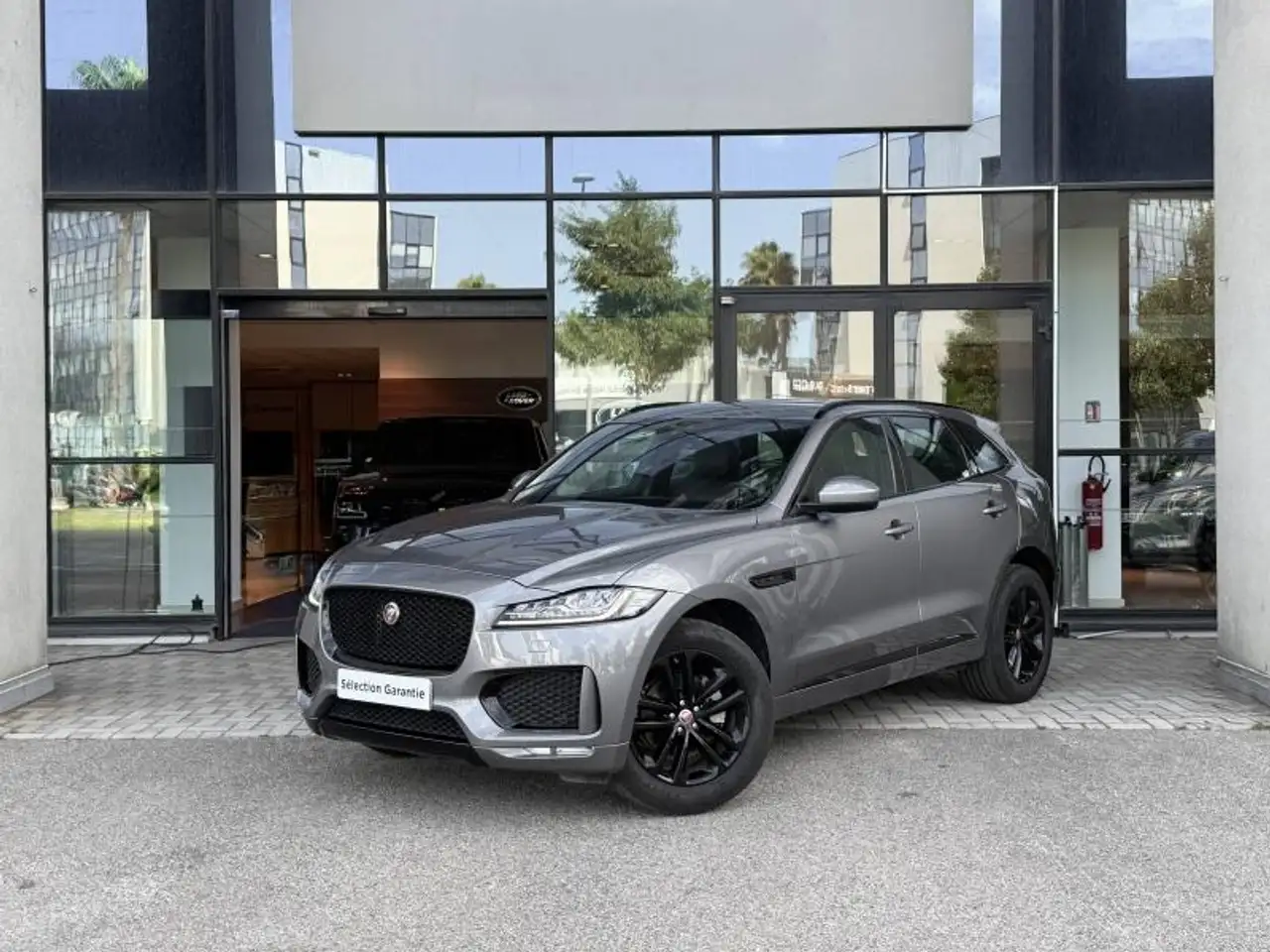 F-Pace2.0D 180ch Chequered Flag AWD BVA8