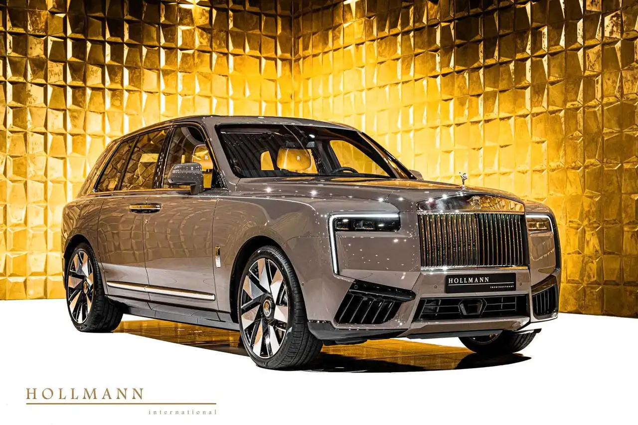 CullinanSERIES II+4 SEATS+BESPOKE+THEATRE+STAR
