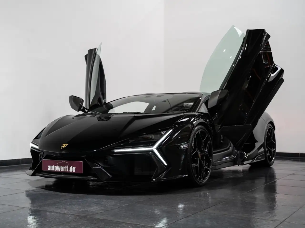 RevueltoIN&OUTSIDE CARBON PROD.25 360 CAM NEW CAR