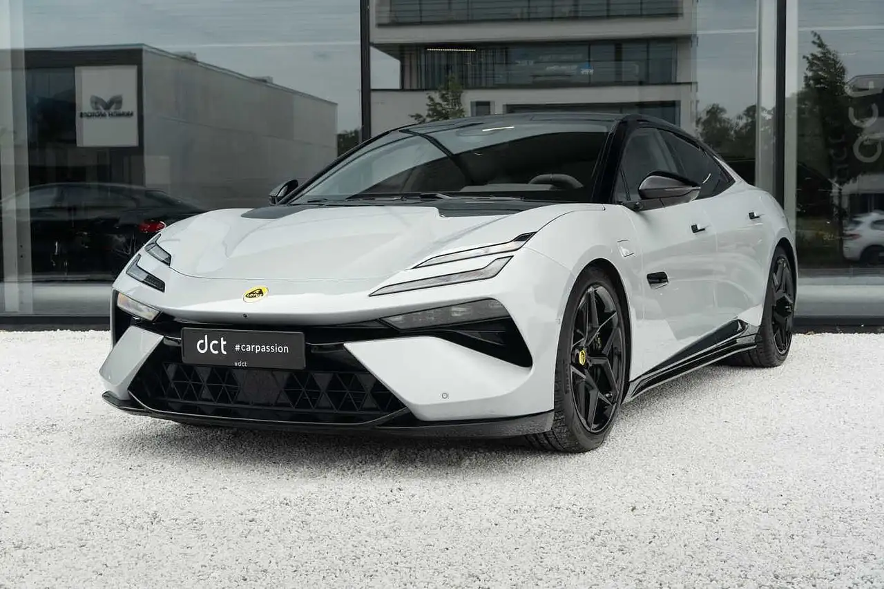 Emeya600 GT HUD 360° KEF ACC Pano Towbar Carbon