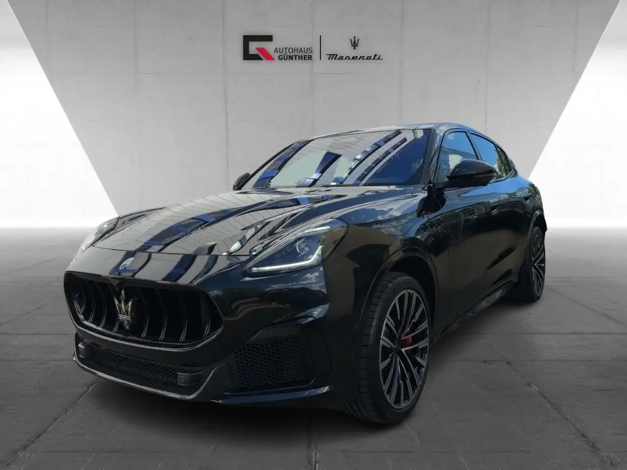 GrecaleTrofeo MY25 530PS AWD V6