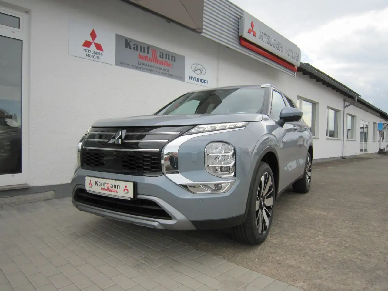 Outlander2.4L PHEV Intro Edition