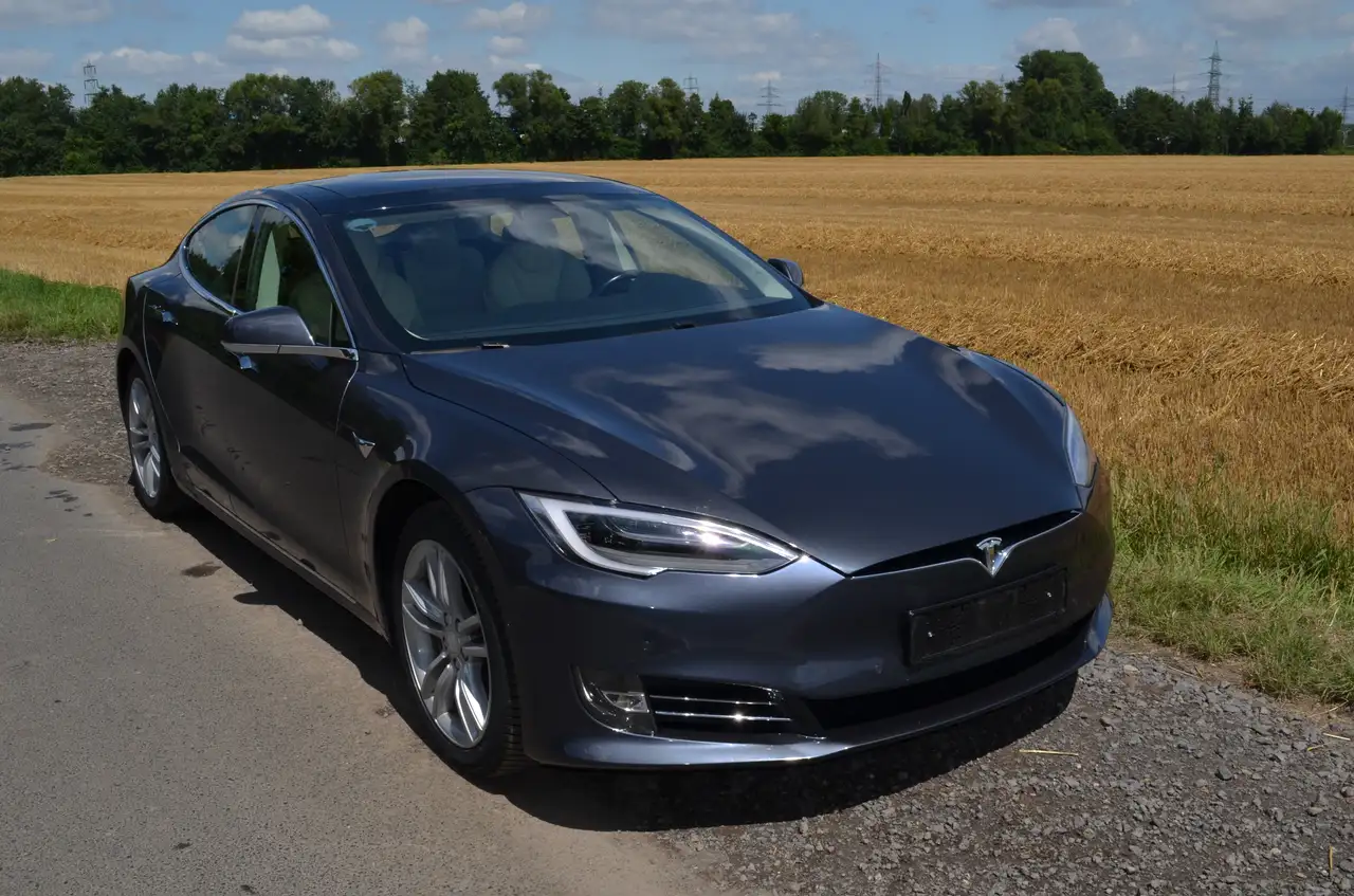 Model S100D Allradantrieb