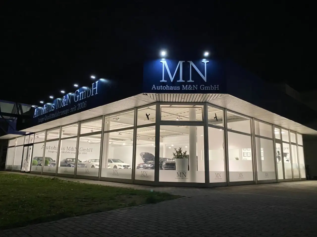 Model SPerformance *Carbon* Pano* 585 KW*