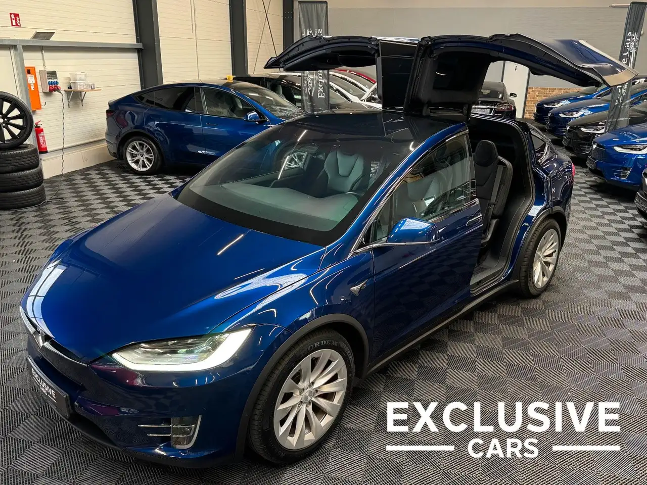 Model XMODEL X RAVEN PERFORMANCE | CARBON | DEEP BLUE |